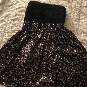 Strapless Formal dress